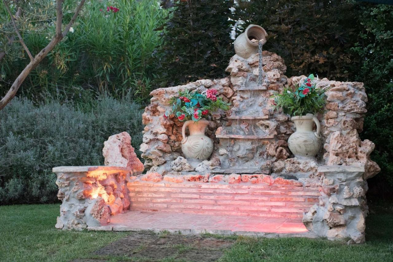La Vecchia Fontana Del Convento Bed & Breakfast Giulianova Exterior photo